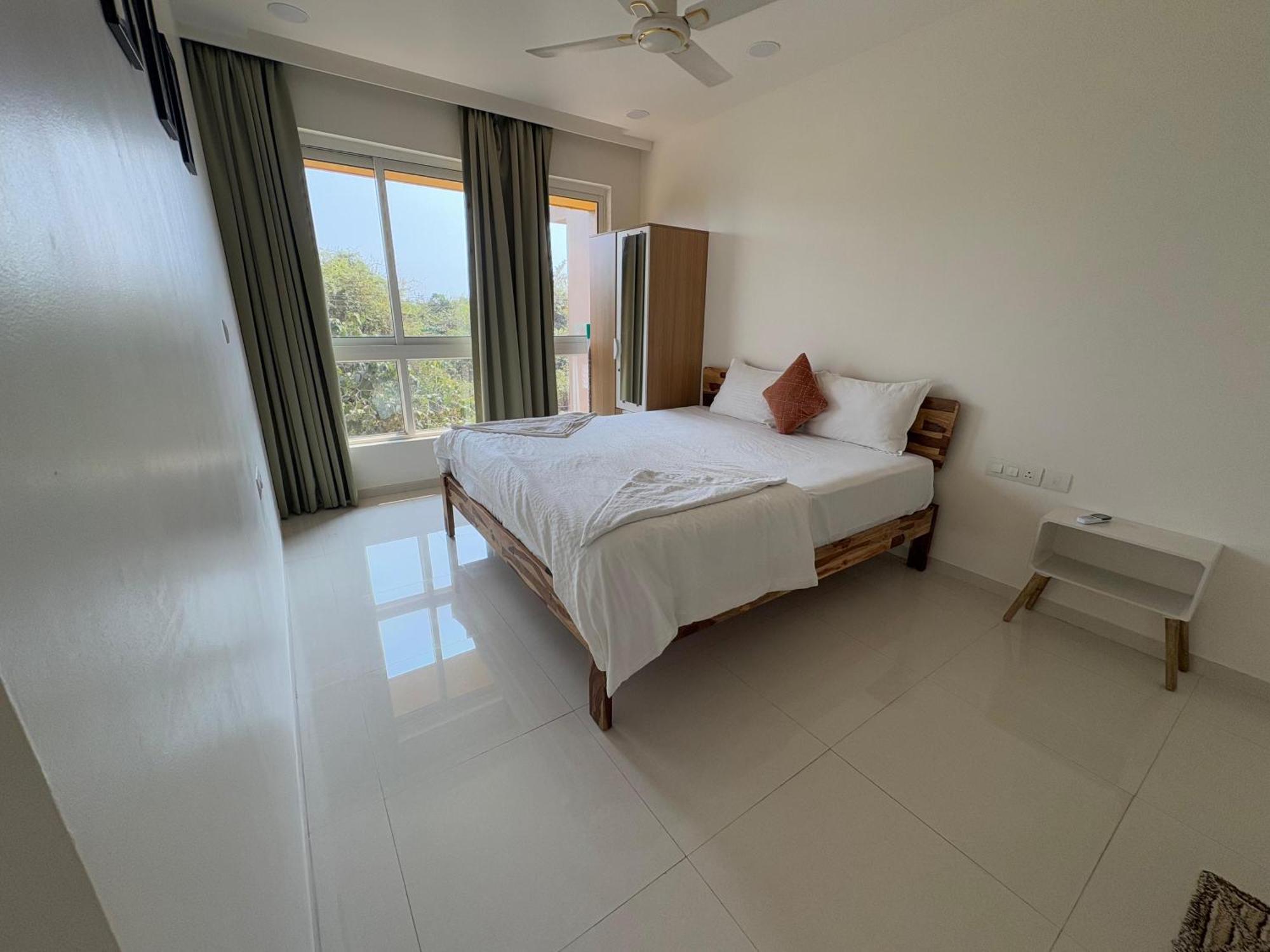 Good Stay 2Bhk Pool Apartment 10 Mins From Dabolim Airport Goa 102 Consua Exteriör bild